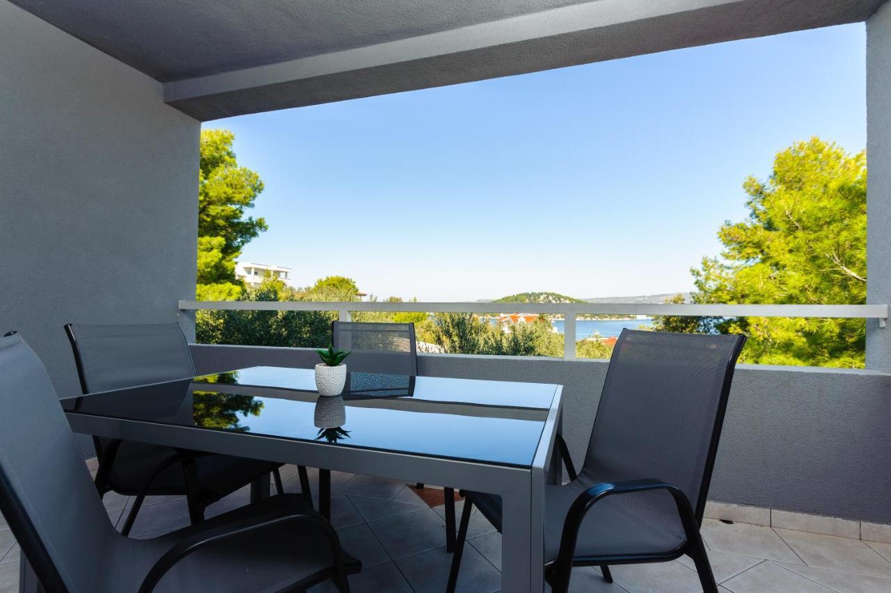 Villa Sena Ražanj Exteriör bild