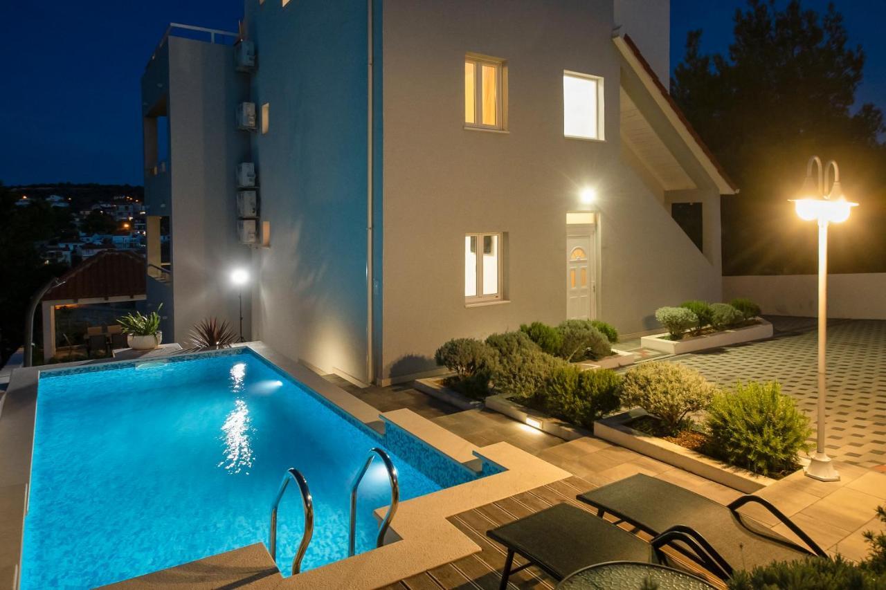 Villa Sena Ražanj Exteriör bild