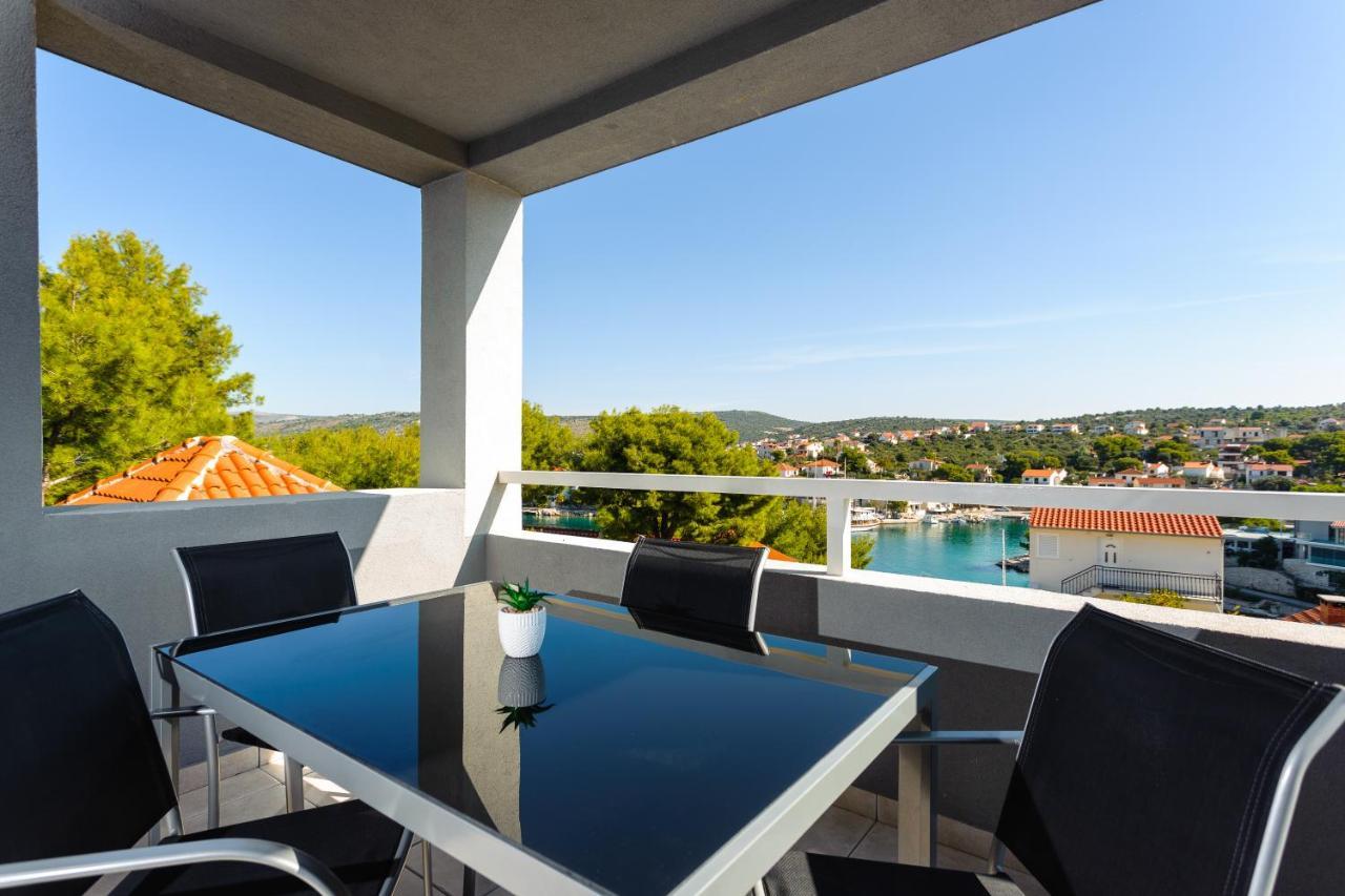Villa Sena Ražanj Exteriör bild
