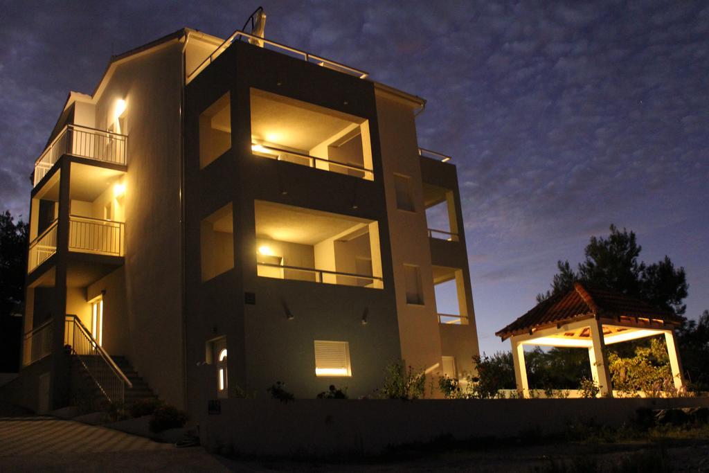 Villa Sena Ražanj Exteriör bild