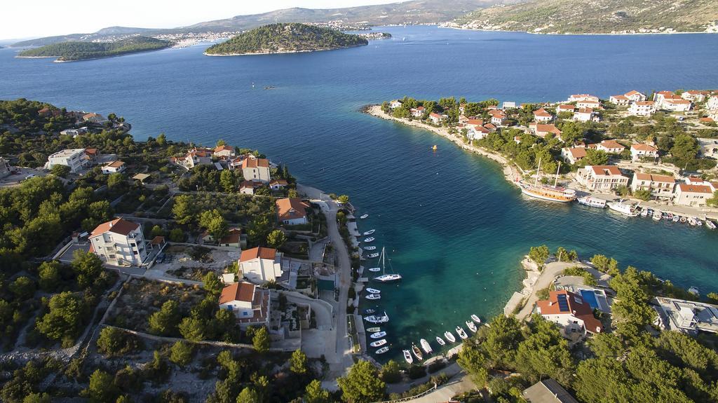 Villa Sena Ražanj Exteriör bild