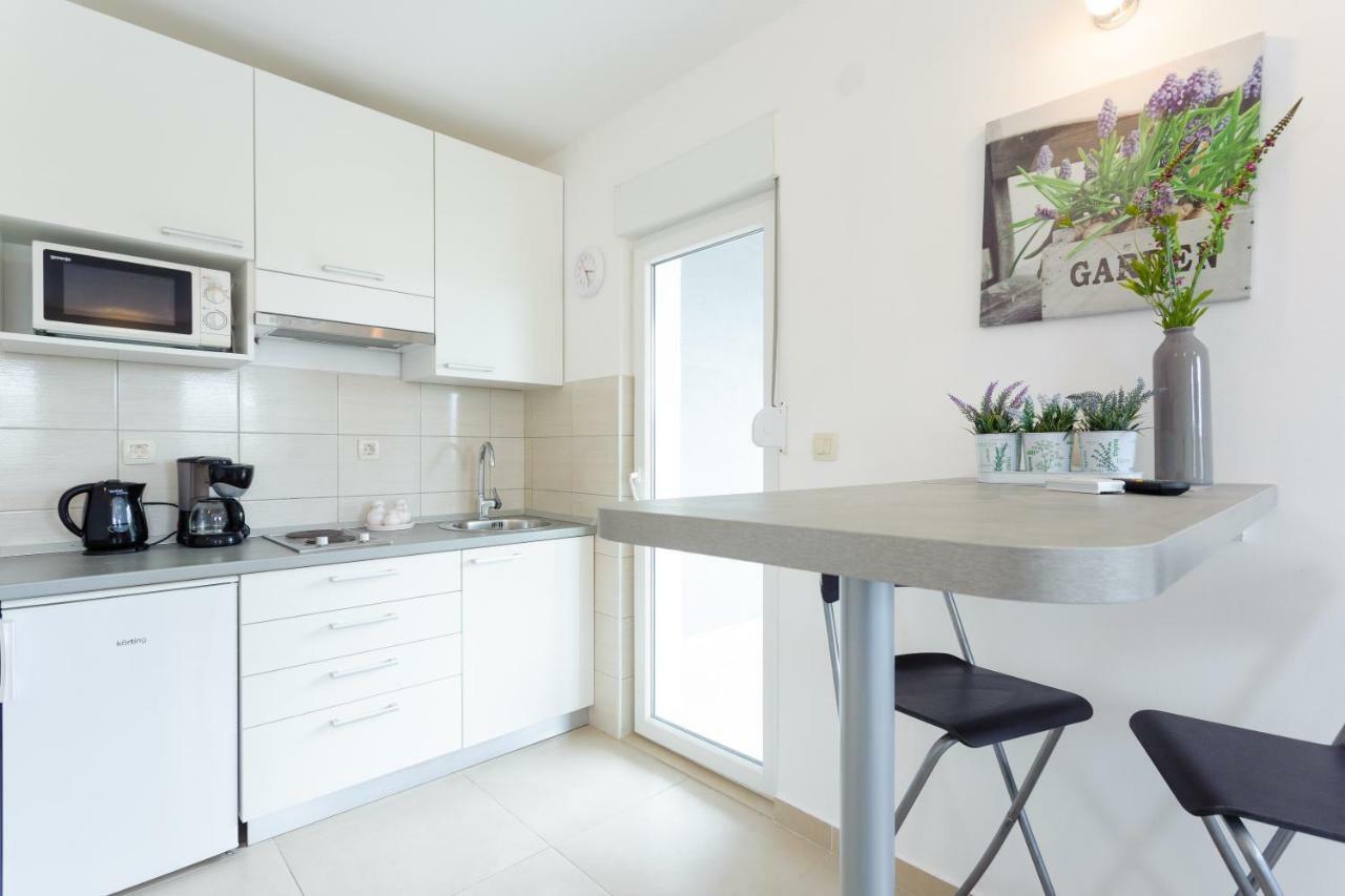 Villa Sena Ražanj Exteriör bild